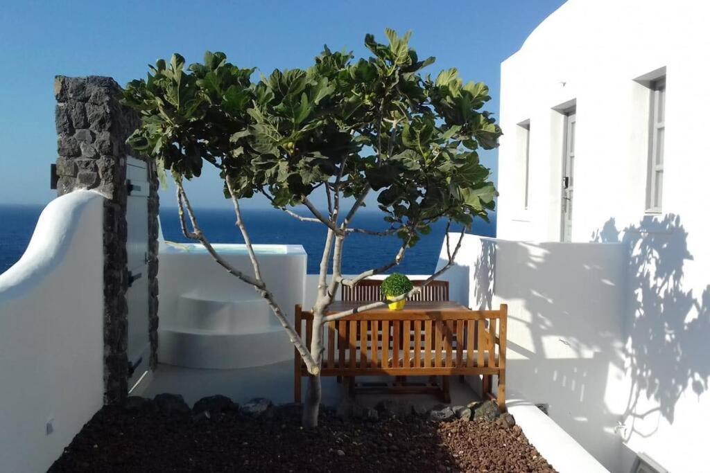 Santorini Sea View Apartments Vourvoúlos Esterno foto